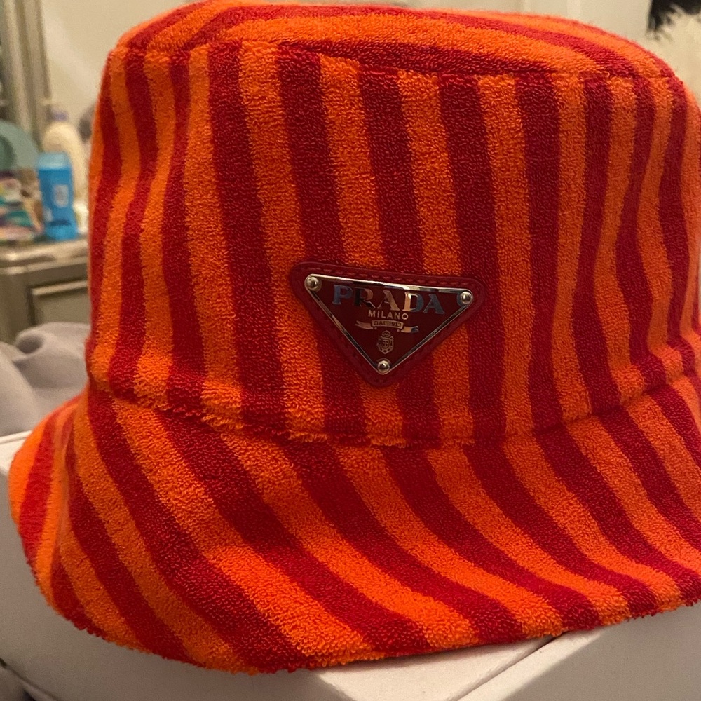 COPY - Prada Cappelli in Tessuto
